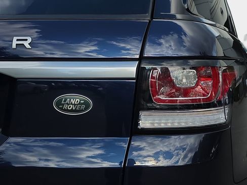 Used 2017 Land Rover Range Rover Sport HSE AWD/4WD image 39