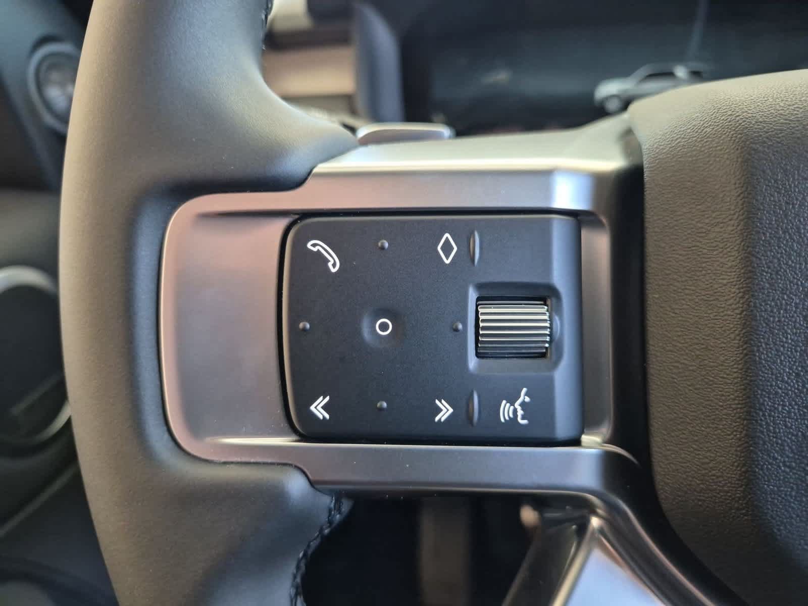 New 2026 Land Rover Discovery Dynamic SE AWD/4WD image 26