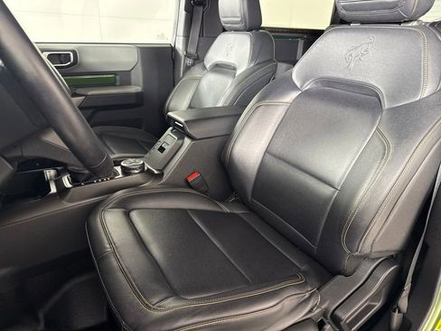 Used 2023 Ford Bronco Badlands image 11