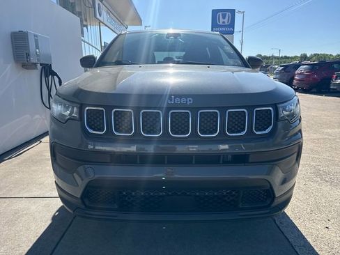 Used 2023 Jeep Compass Sport AWD/4WD image 7