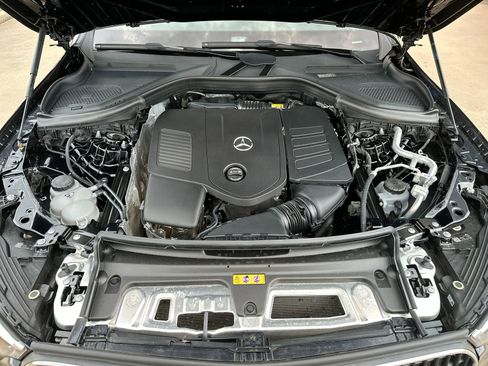 Used 2024 Mercedes-Benz GLC 300 image 22