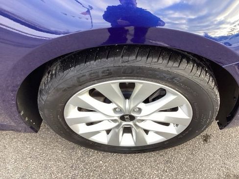 Used 2018 Kia Optima S w/ Panoramic Sunroof Package image 10