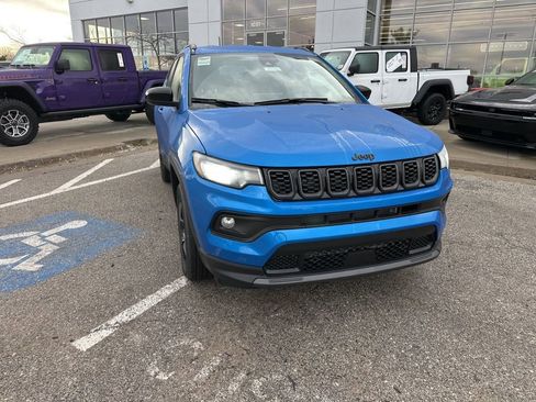 New 2026 Jeep Compass Latitude image 8