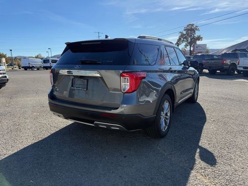 Used 2021 Ford Explorer XLT w/ Equipment Group 202A image 4