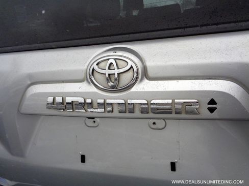 Used 2021 Toyota 4Runner SR5 image 5