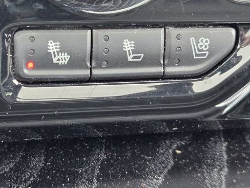 Used 2023 GMC Yukon XL Denali w/ Denali Reserve Package image 7