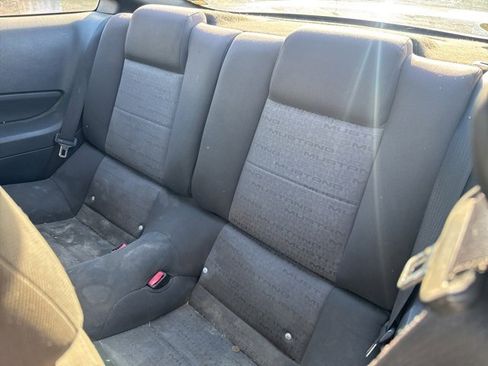 Used 2005 Ford Mustang Deluxe image 10