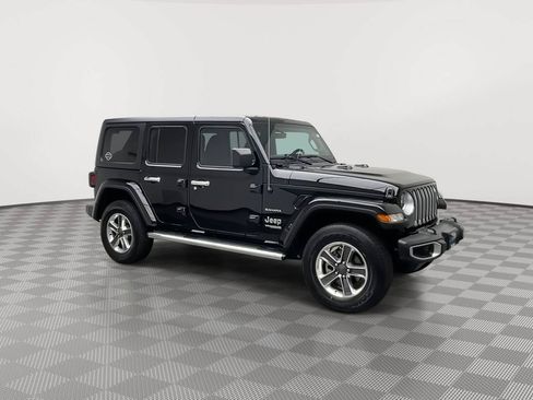 Used 2022 Jeep Wrangler Unlimited Sahara w/ Cold Weather Group AWD/4WD image 40
