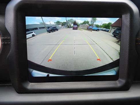 Used 2021 Jeep Wrangler Unlimited Sahara w/ Uconnect 4C Nav & Sound Group AWD/4WD image 44