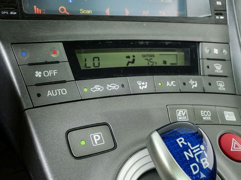 Used 2013 Toyota Prius Two FWD image 14
