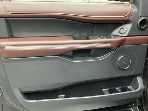 Certified 2024 Ford Expedition Limited image 10