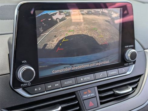 Used 2025 Nissan Altima 2.5 SR image 17