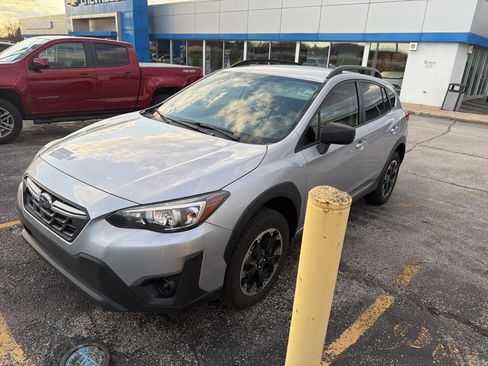 Used 2022 Subaru Crosstrek 2.0i image 3