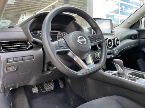 Used 2024 Nissan Sentra SV FWD image 10
