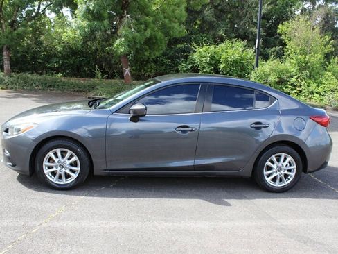 Used 2016 MAZDA MAZDA3 i Sport w/ Preferred Equipment Package FWD image 7
