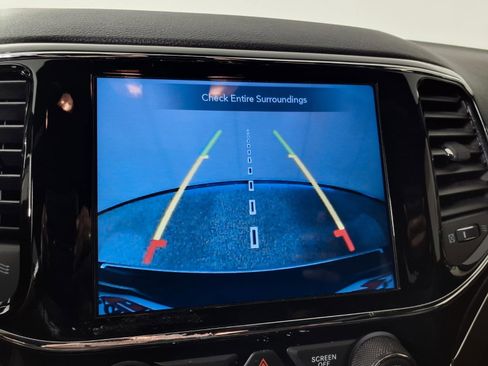 Used 2021 Jeep Grand Cherokee Limited image 10