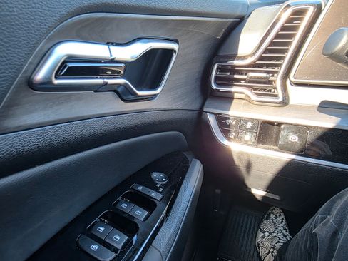 Used 2024 Kia Sportage X-Line AWD/4WD image 18