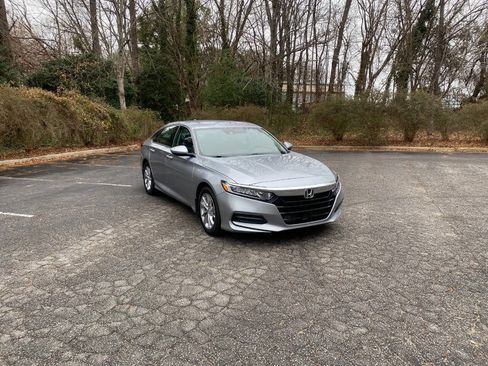 Used 2018 Honda Accord LX image 4