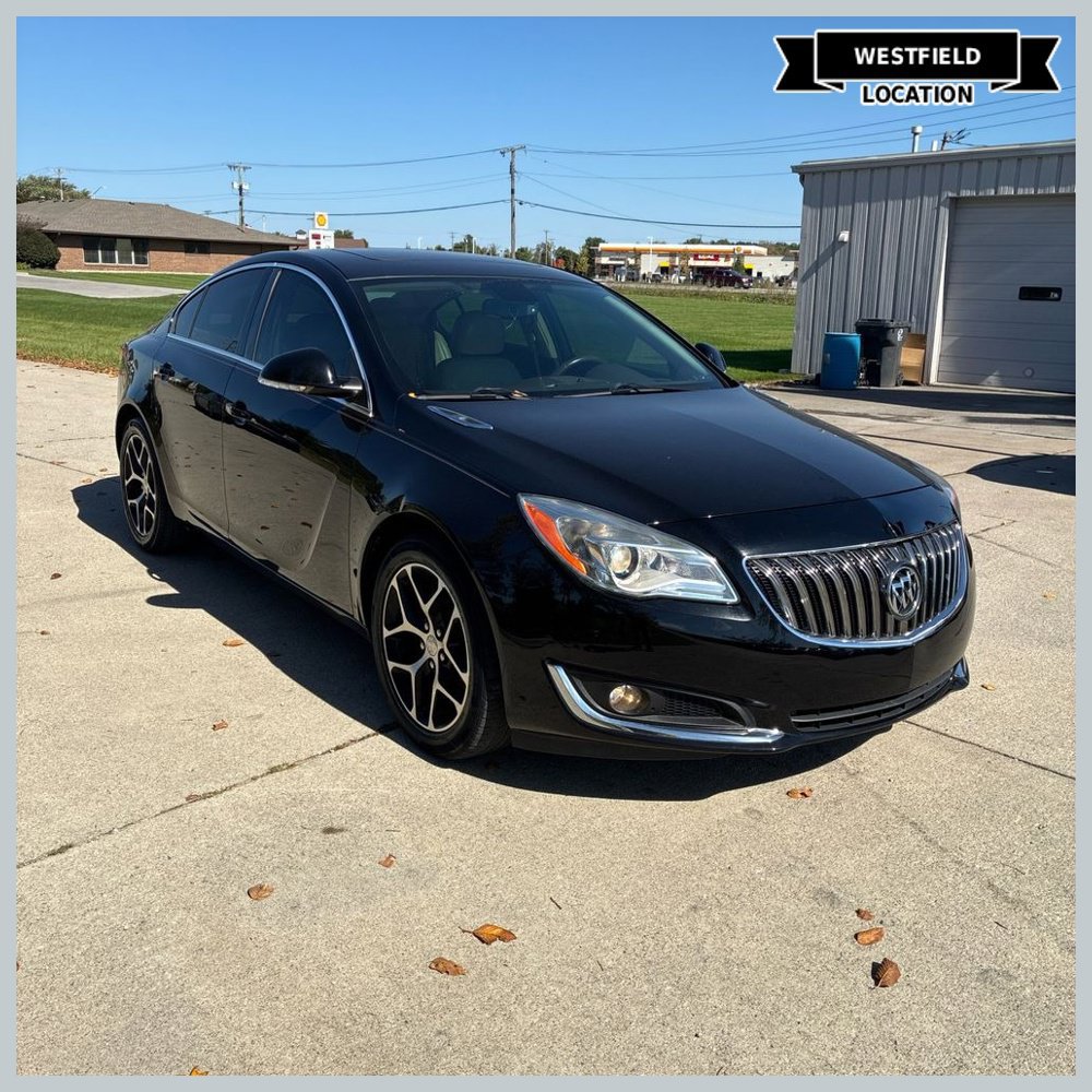 Used 2017 Buick Regal Sport Touring FWD image 1