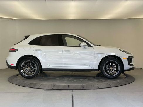Certified 2023 Porsche Macan Base image 8