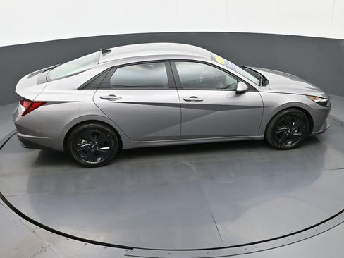 Certified 2023 Hyundai Elantra SEL image 31