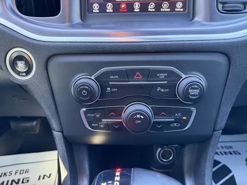 Used 2019 Dodge Charger SXT w/ Blacktop Package image 16