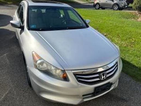 Used 2012 Honda Accord EX-L image 2