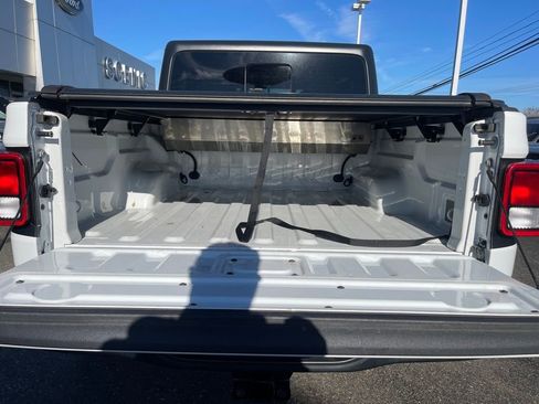 Used 2021 Jeep Gladiator Rubicon w/ Trailer Tow Package image 22