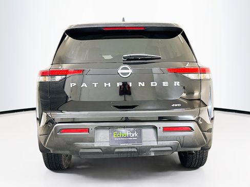 Used 2024 Nissan Pathfinder S w/ Cargo Package image 7