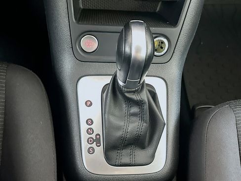 Used 2018 Volkswagen Tiguan Limited FWD image 23