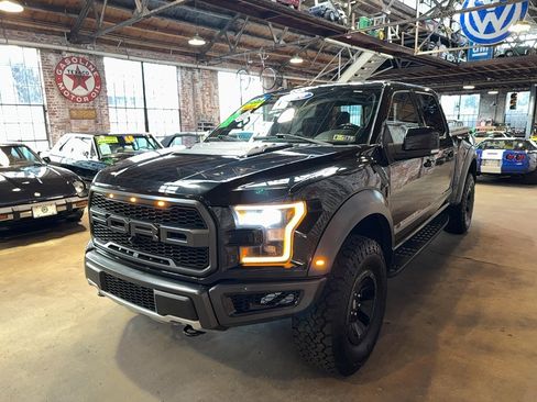 Used 2018 Ford F150 Raptor w/ Equipment Group 802A Luxury image 6