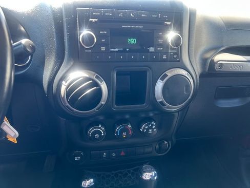 Used 2012 Jeep Wrangler Sport w/ Connectivity Group AWD/4WD image 13