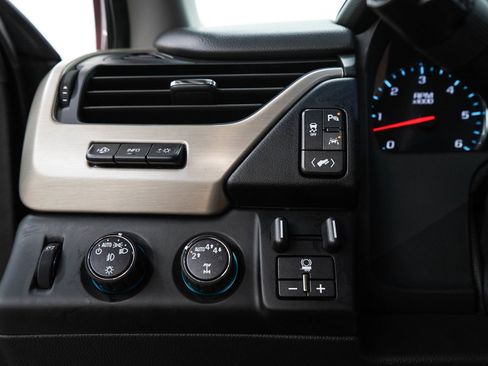 Used 2018 GMC Yukon XL Denali w/ Open Road Package AWD/4WD image 30