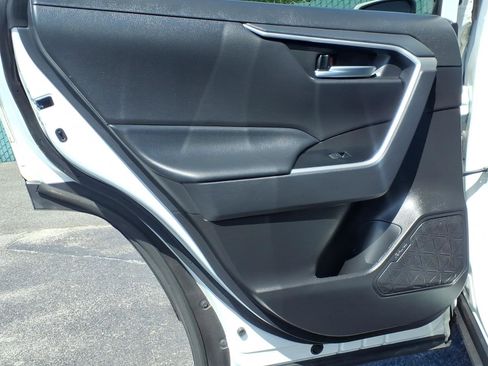 Used 2023 Toyota RAV4 XLE Premium FWD image 19