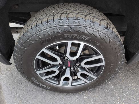 Used 2023 GMC Sierra 1500 AT4 AWD/4WD image 9