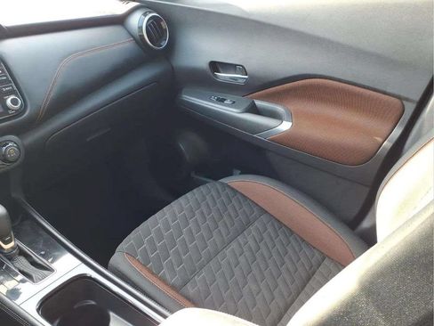 Used 2022 Nissan Kicks SR FWD image 12