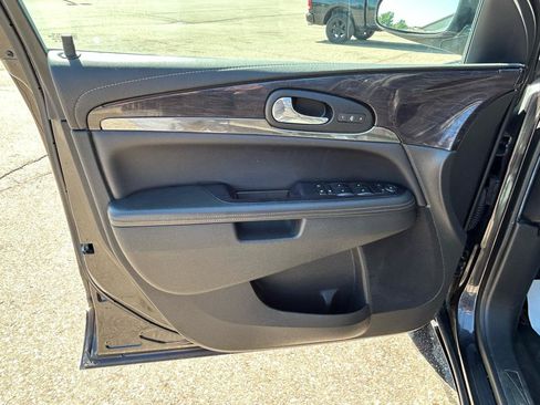 Used 2017 Buick Enclave Leather AWD/4WD image 15