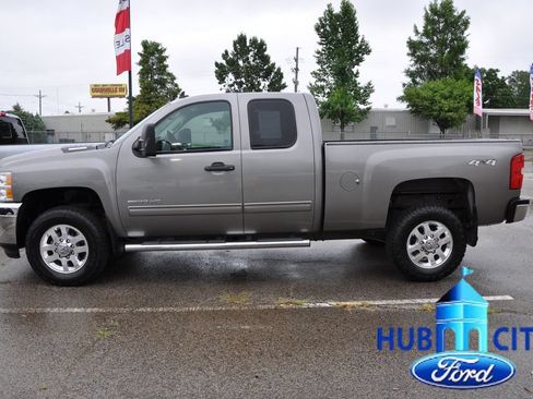 Used 2013 Chevrolet Silverado 2500 LT AWD/4WD image 2