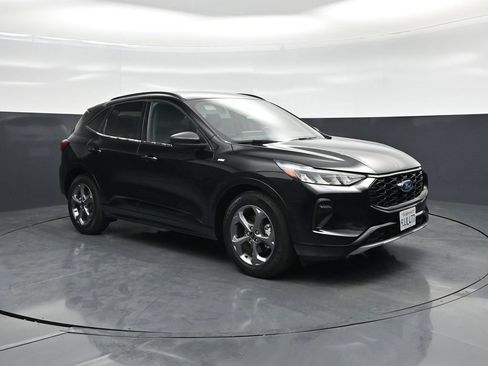 Used 2023 Ford Escape ST-Line w/ Tech Pack #1 FWD image 19