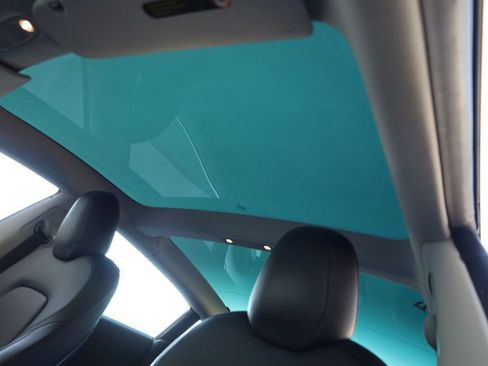 Used 2020 Tesla Model 3 Standard Range Plus image 16