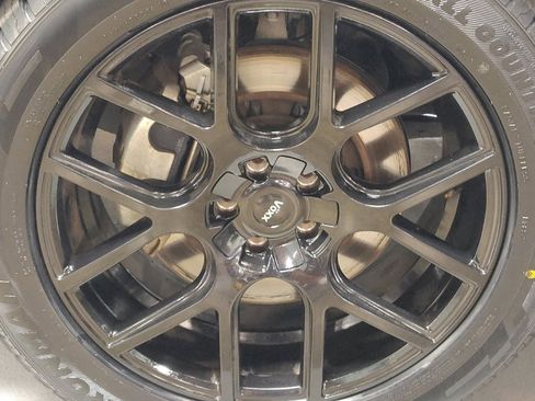 Used 2015 Ford Explorer XLT w/ Equipment Group 202A FWD image 31