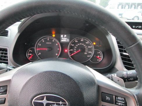 Used 2013 Subaru Outback 2.5i Premium AWD/4WD image 14