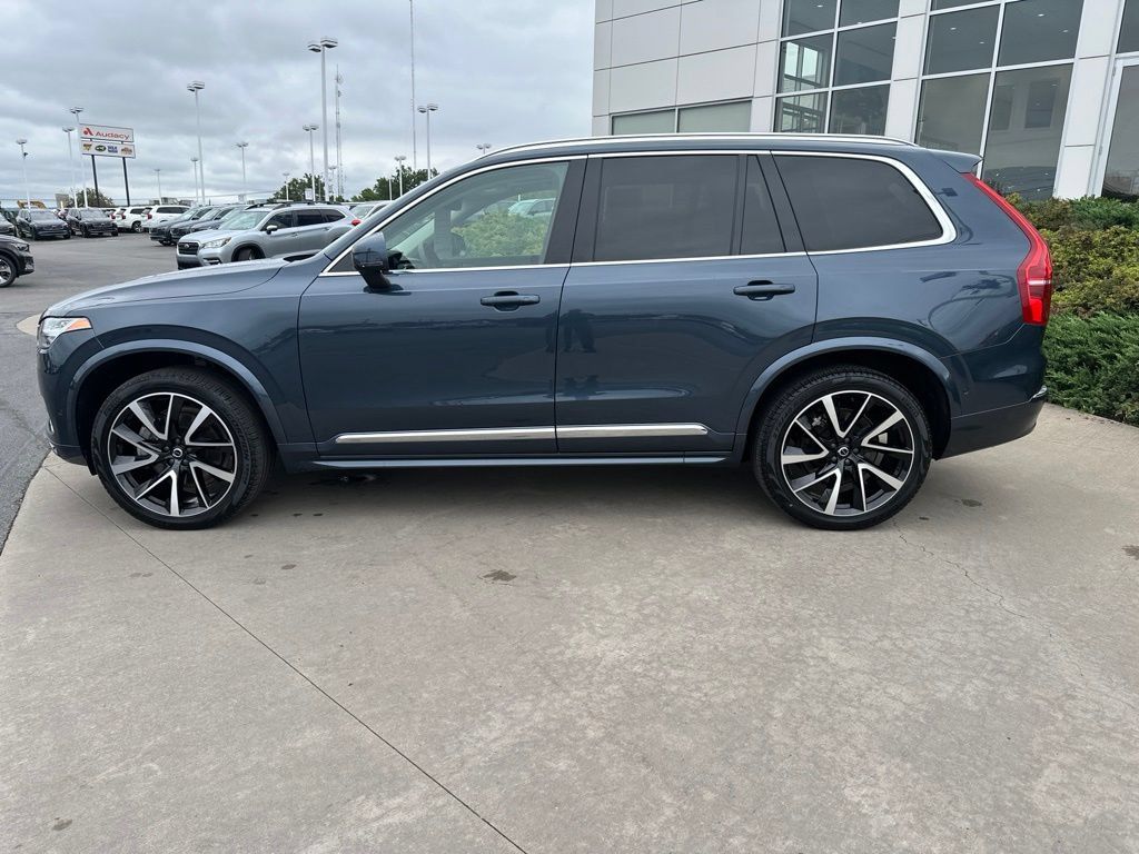 Certified 2024 Volvo XC90 B6 Ultimate w/ Protection Package Premier AWD/4WD image 8