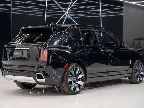 Used 2025 Rolls-Royce Cullinan image 14