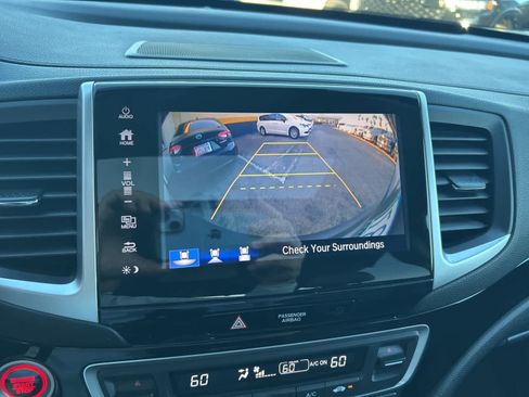 Used 2017 Honda Pilot Touring image 46