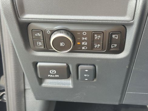 Certified 2025 Ford F150 Lariat w/ Equipment Group 501A Mid image 15