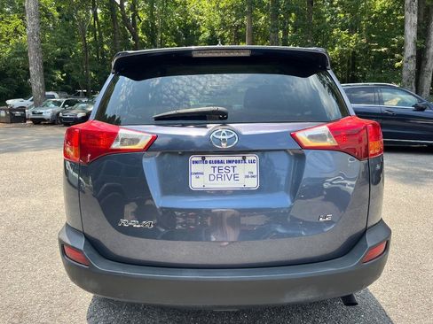 Used 2013 Toyota RAV4 LE FWD image 7