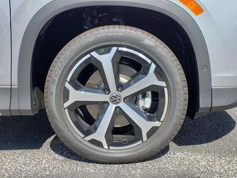 New 2026 Volkswagen Tiguan SE AWD/4WD image 12