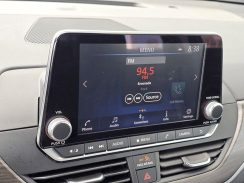 Used 2025 Nissan Altima 2.5 SV image 23