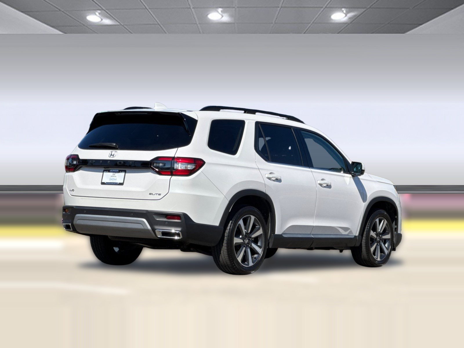 Used 2025 Honda Pilot Elite image 8